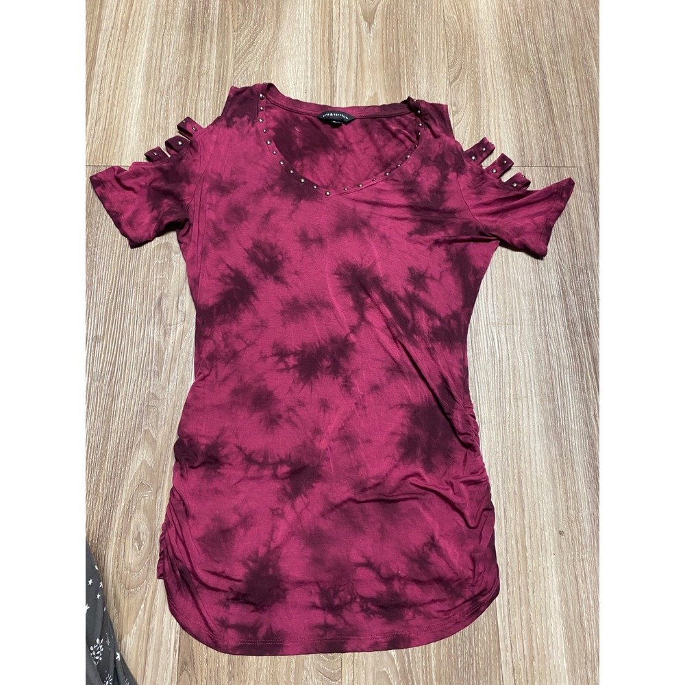 Rock & Republic Cold Shoulder Studded V-Neck Ruched Top Burgundy Medium
